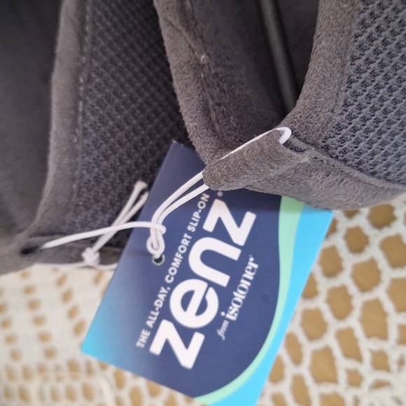 ZENZ FROM ISOTONER SHOES 👞 - Picture 3 of 7